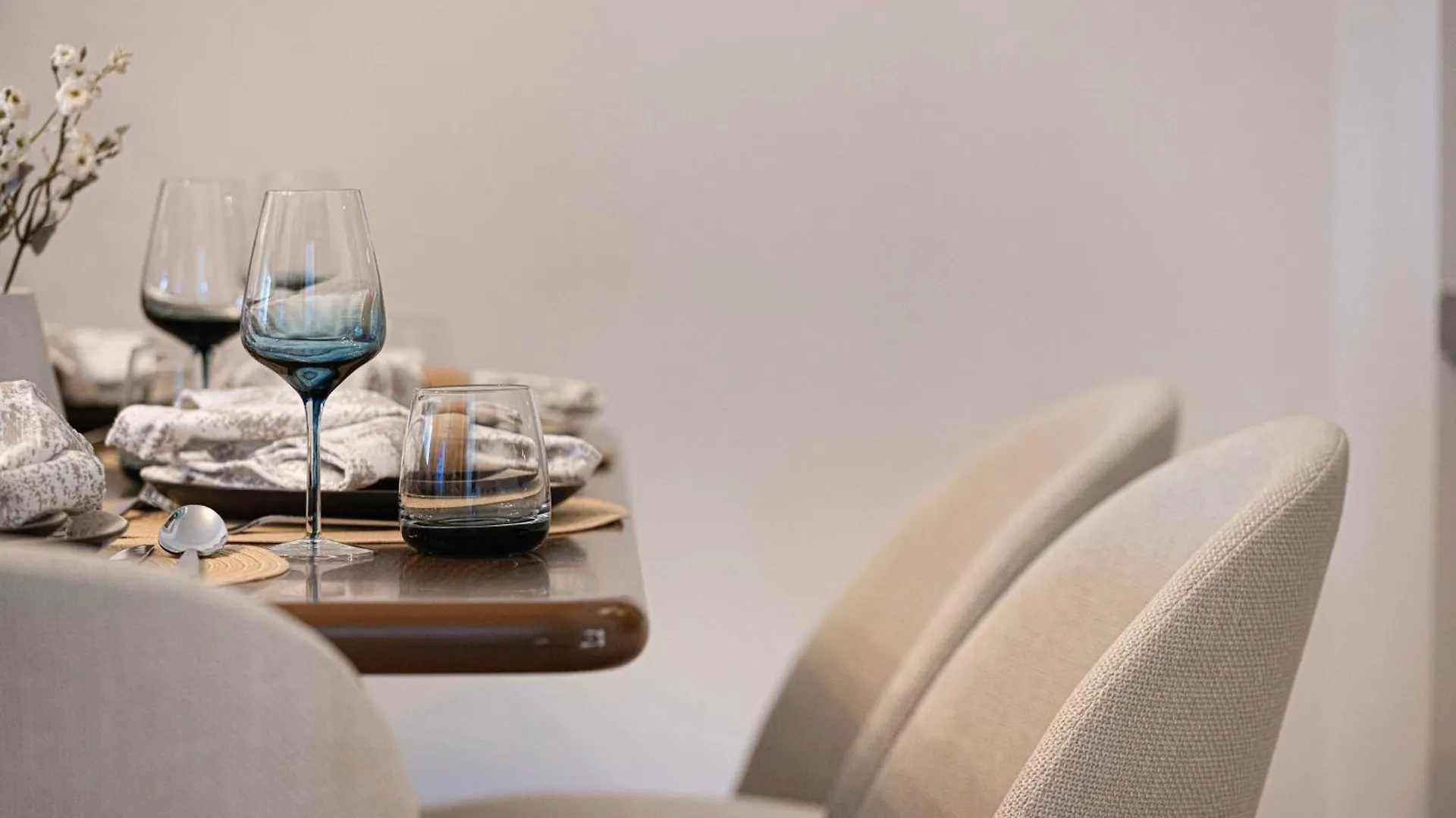 Luxury 2Br Apartment In Downtown Dubai Burj Khalifa View Walk To Dubai Mall By Aya Boutique United Arab Emirates