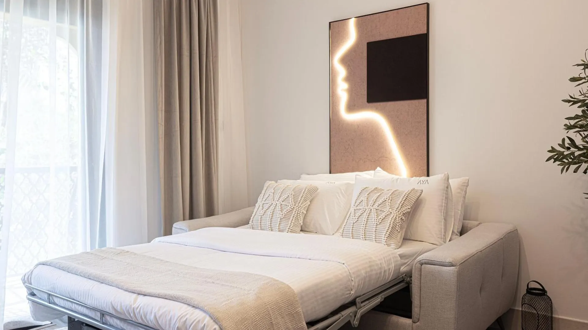 Luxury 2Br Apartment In Downtown Dubai Burj Khalifa View Walk To Dubai Mall By Aya Boutique