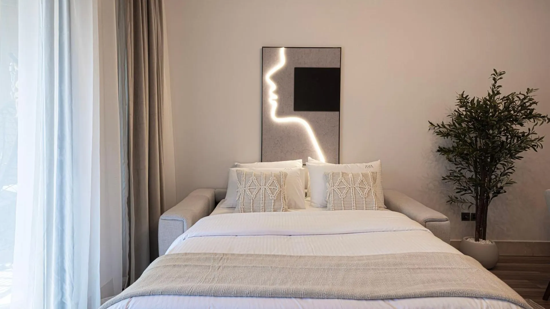 Luxury 2Br Apartment In Downtown Dubai Burj Khalifa View Walk To Dubai Mall By Aya Boutique 0*,  United Arab Emirates