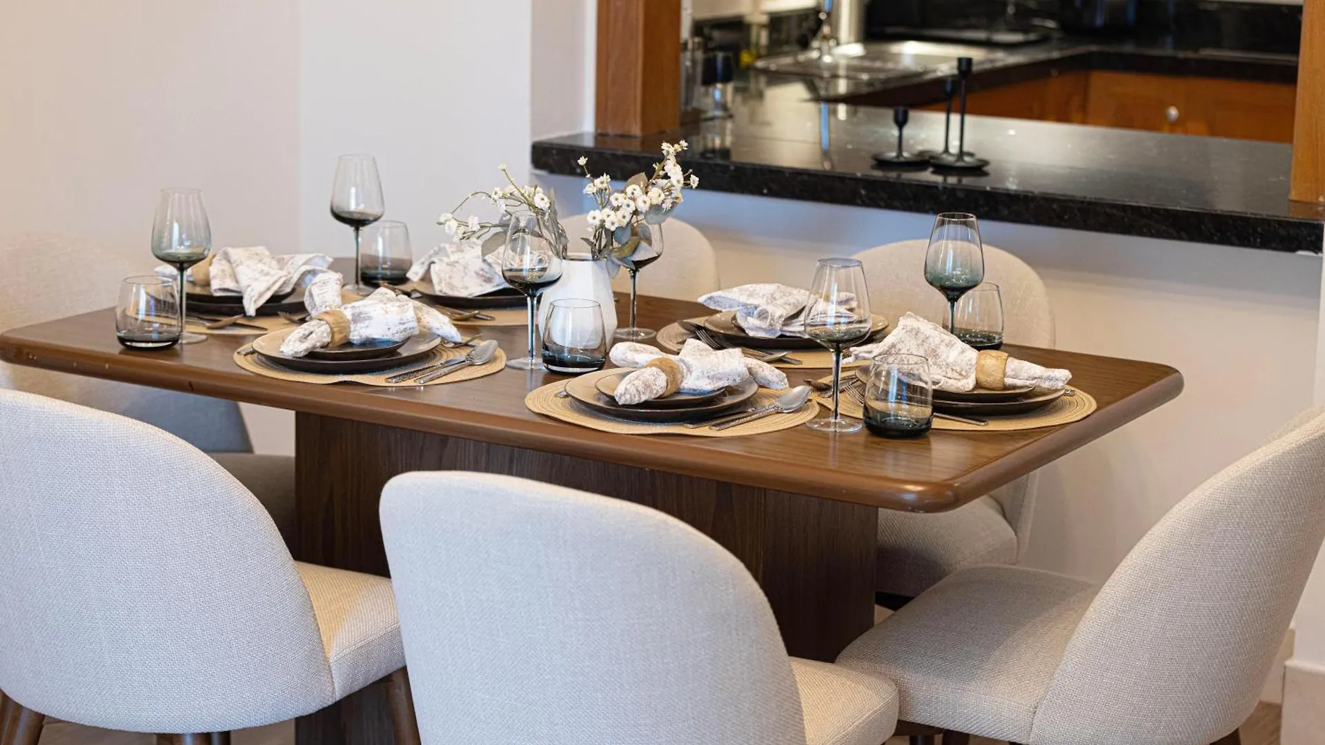 Luxury 2Br Apartment In Downtown Dubai Burj Khalifa View Walk To Dubai Mall By Aya Boutique